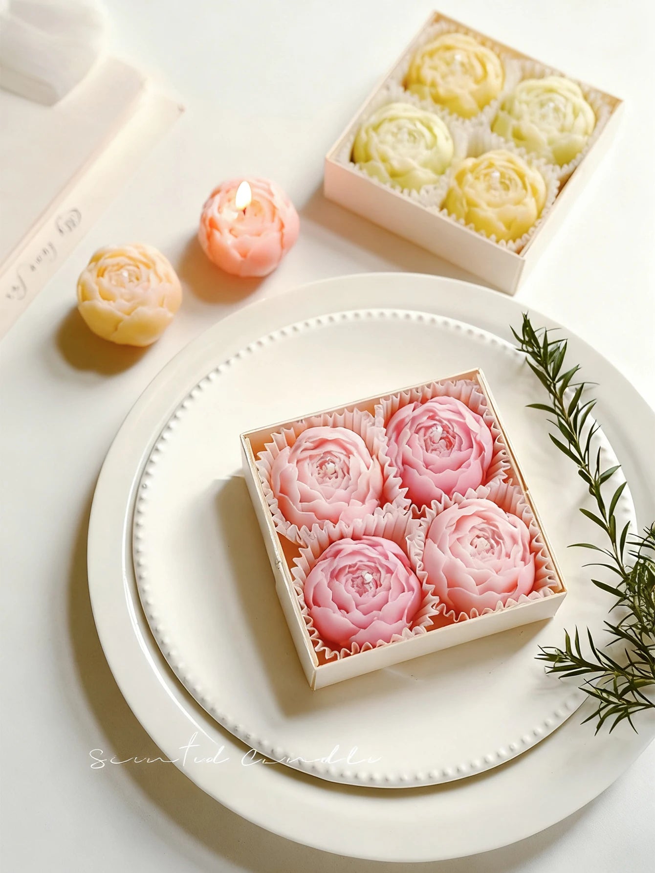 Bougie Marguerite Artisanale — Cire de Soja, 6 Couleurs & Déco Florale