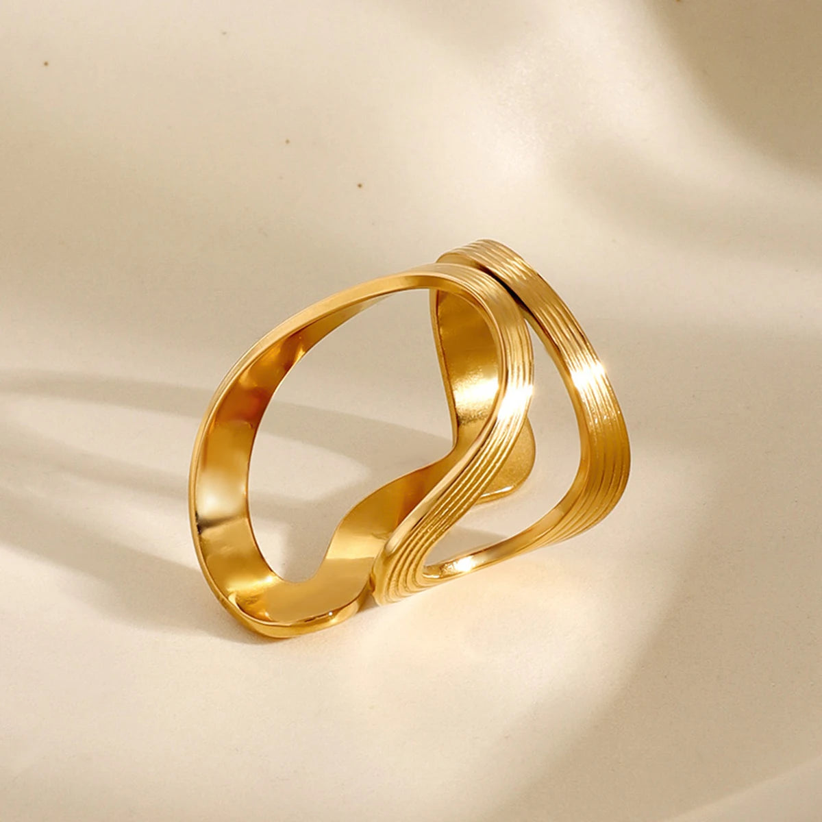 Bague Fil Acier Inoxydable Plaqué Or 18K